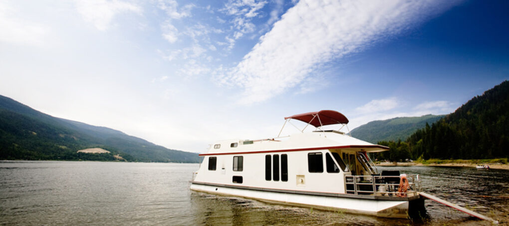 GIA Insurance Brokers - The unique challenges of houseboat insurance thumbnail